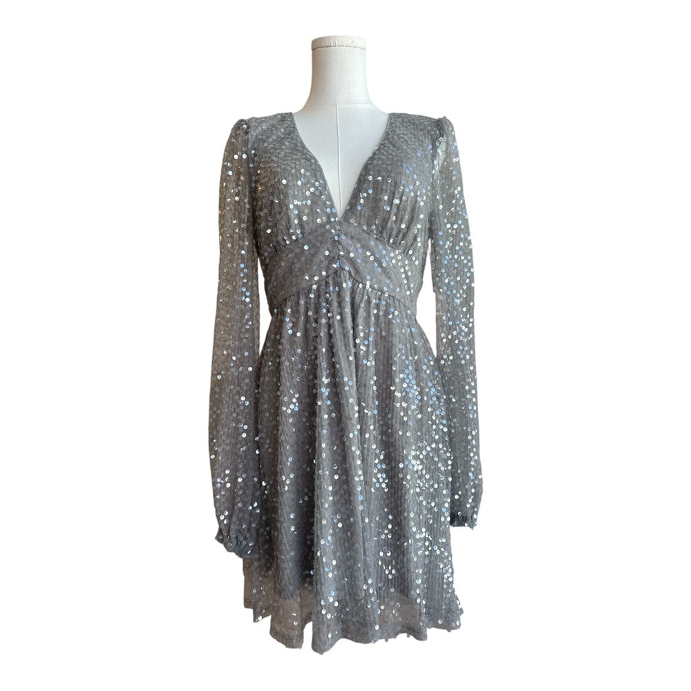 VC19 Silver sequin long sleeve mini dress size small
